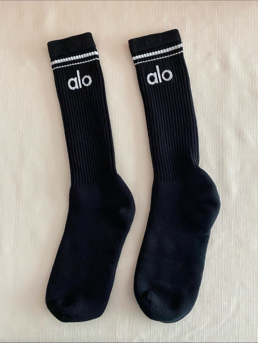 Alo Unisex Throwback Socks